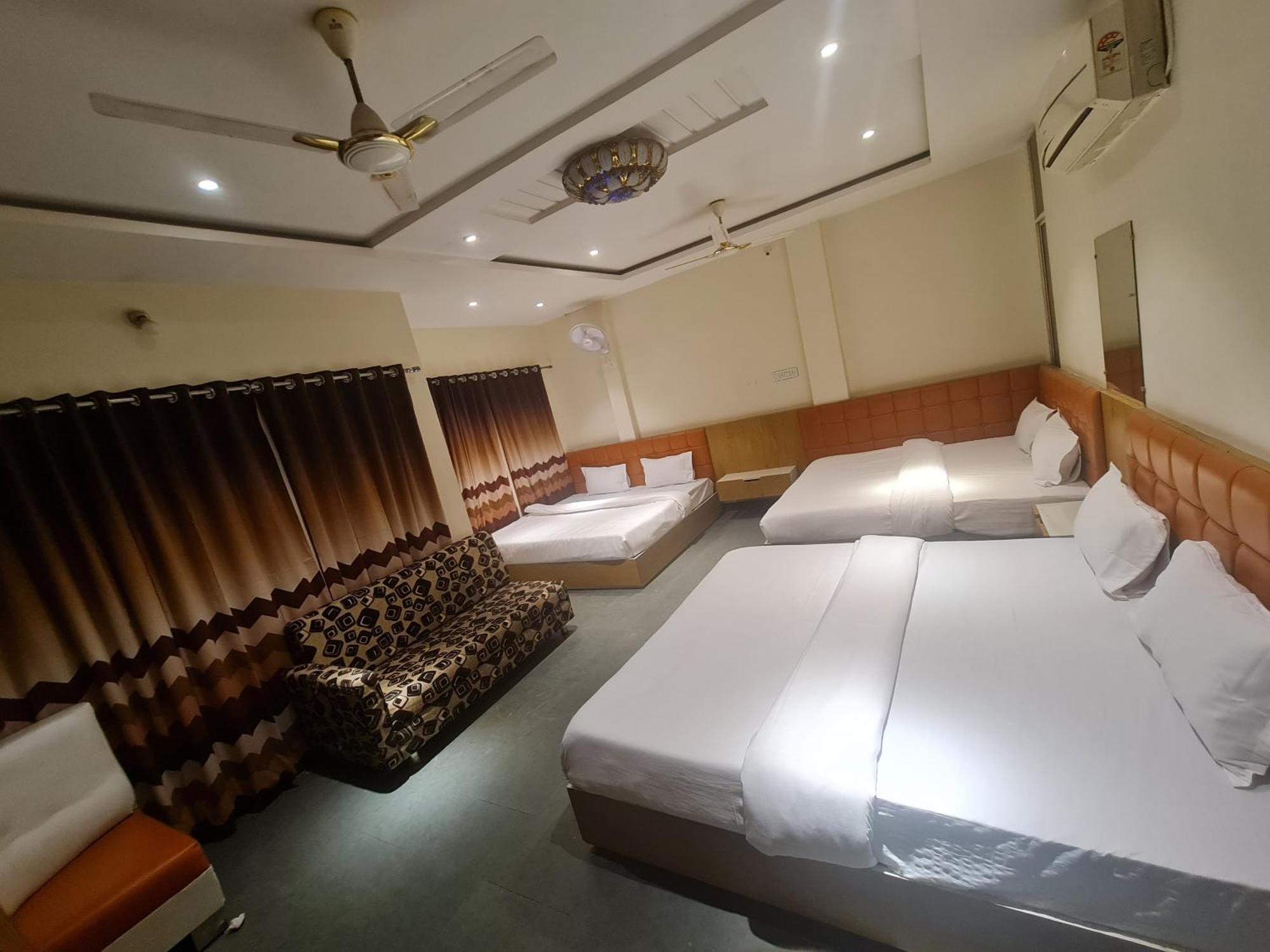 Hotel Empire Ujjain Εξωτερικό φωτογραφία