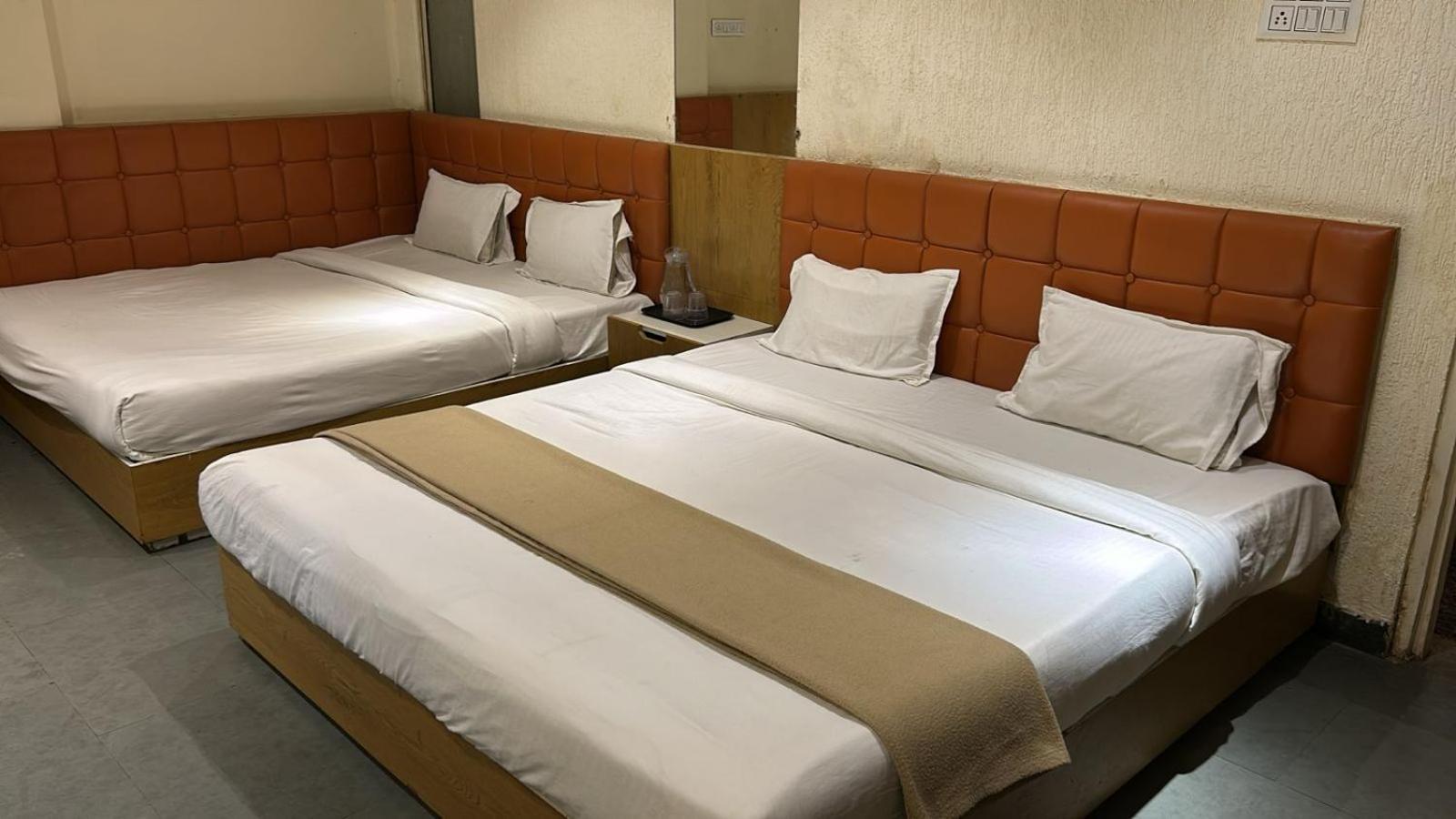 Hotel Empire Ujjain Εξωτερικό φωτογραφία