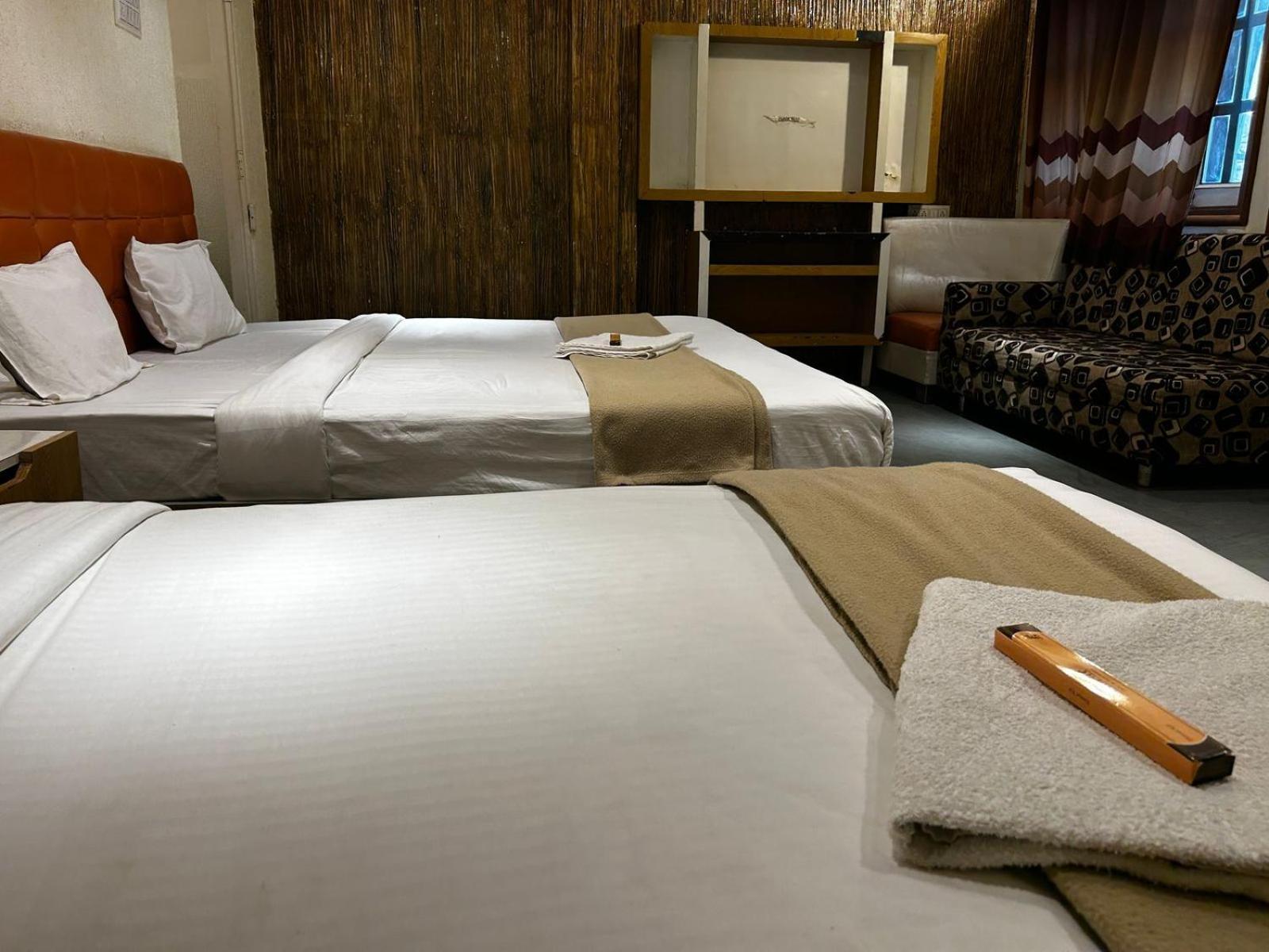 Hotel Empire Ujjain Εξωτερικό φωτογραφία