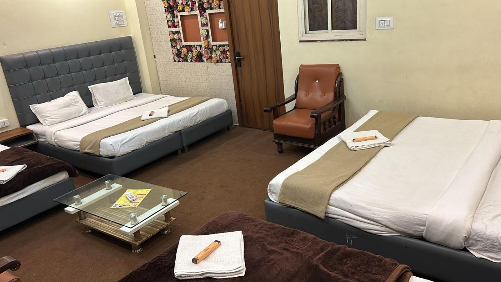 Hotel Empire Ujjain Εξωτερικό φωτογραφία