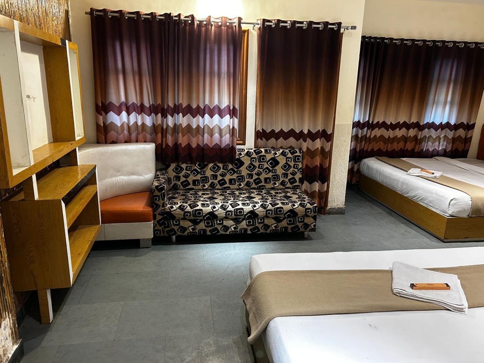 Hotel Empire Ujjain Εξωτερικό φωτογραφία