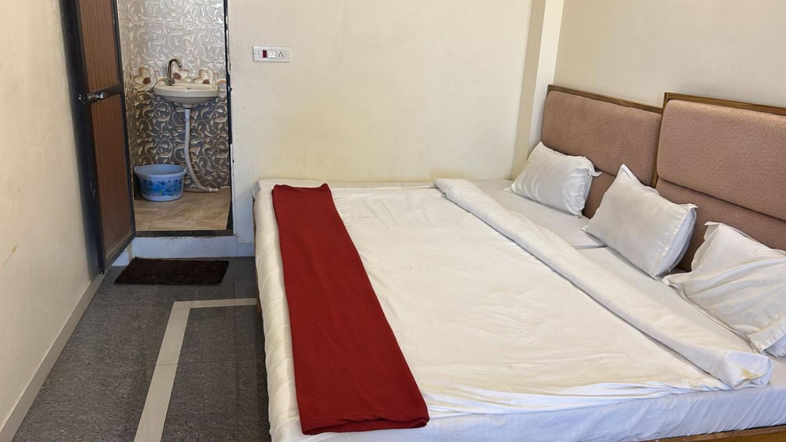 Hotel Empire Ujjain Εξωτερικό φωτογραφία